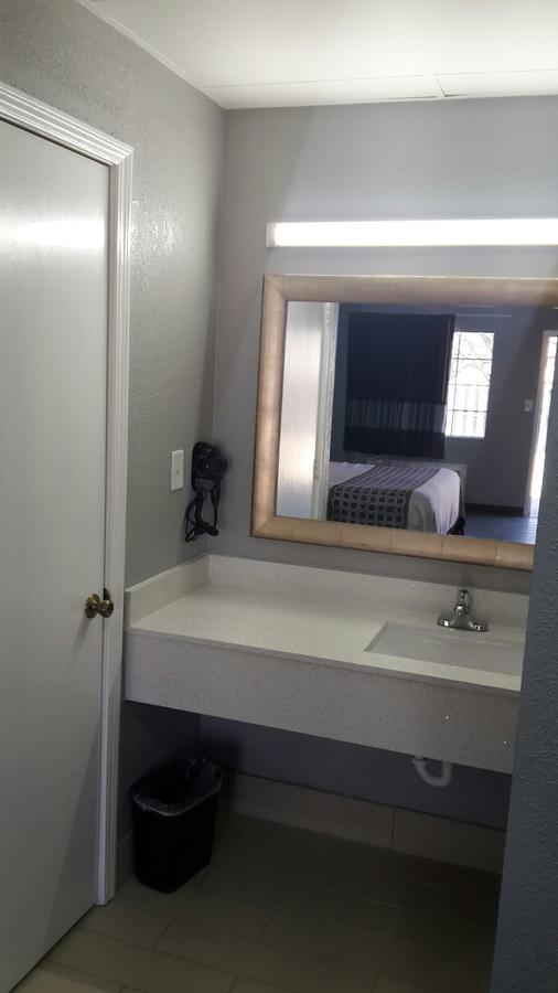 Paris Inn And Suites Eksteriør billede